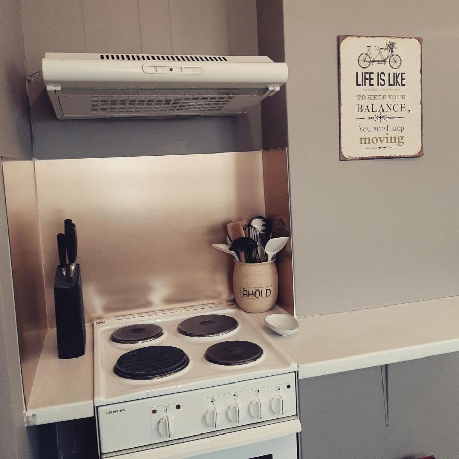 Grindavik Guesthouse Self Check In & Out Экстерьер фото